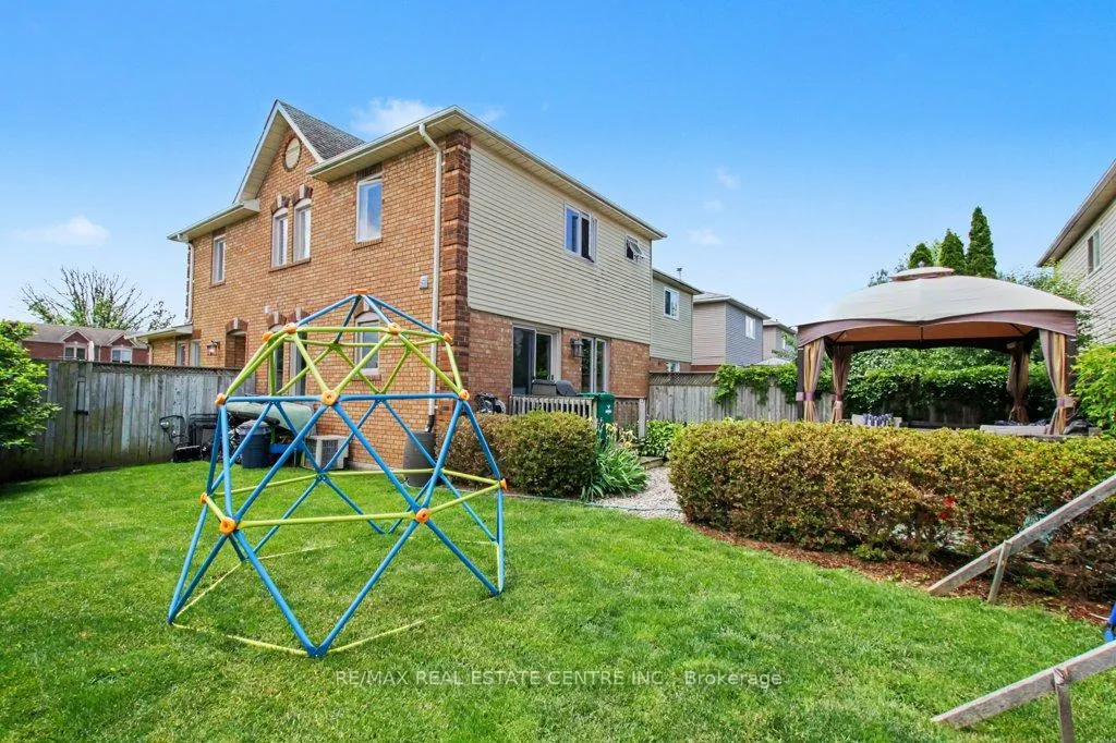 Photo 33 of 278 Langlaw Drive, Cambridge — HOMEH