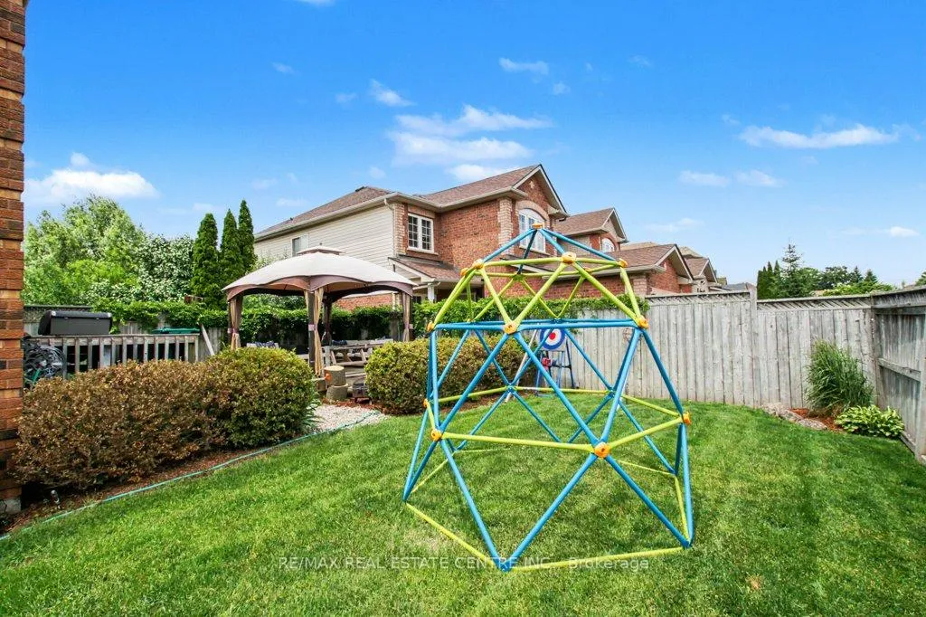 Photo 34 of 278 Langlaw Drive, Cambridge — HOMEH
