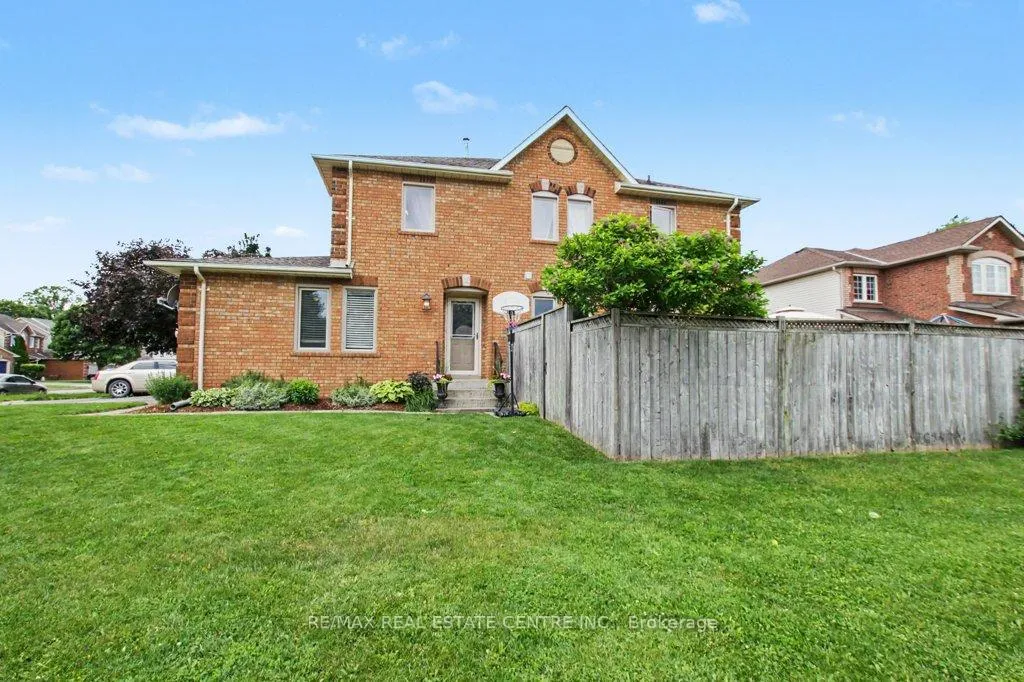 Photo 35 of 278 Langlaw Drive, Cambridge — HOMEH