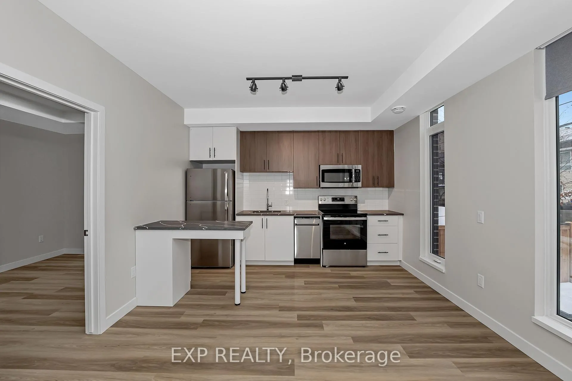 Photo 7 of Unit 303, 211 Armstrong Street, Ottawa, Hintonburg — HOMEH