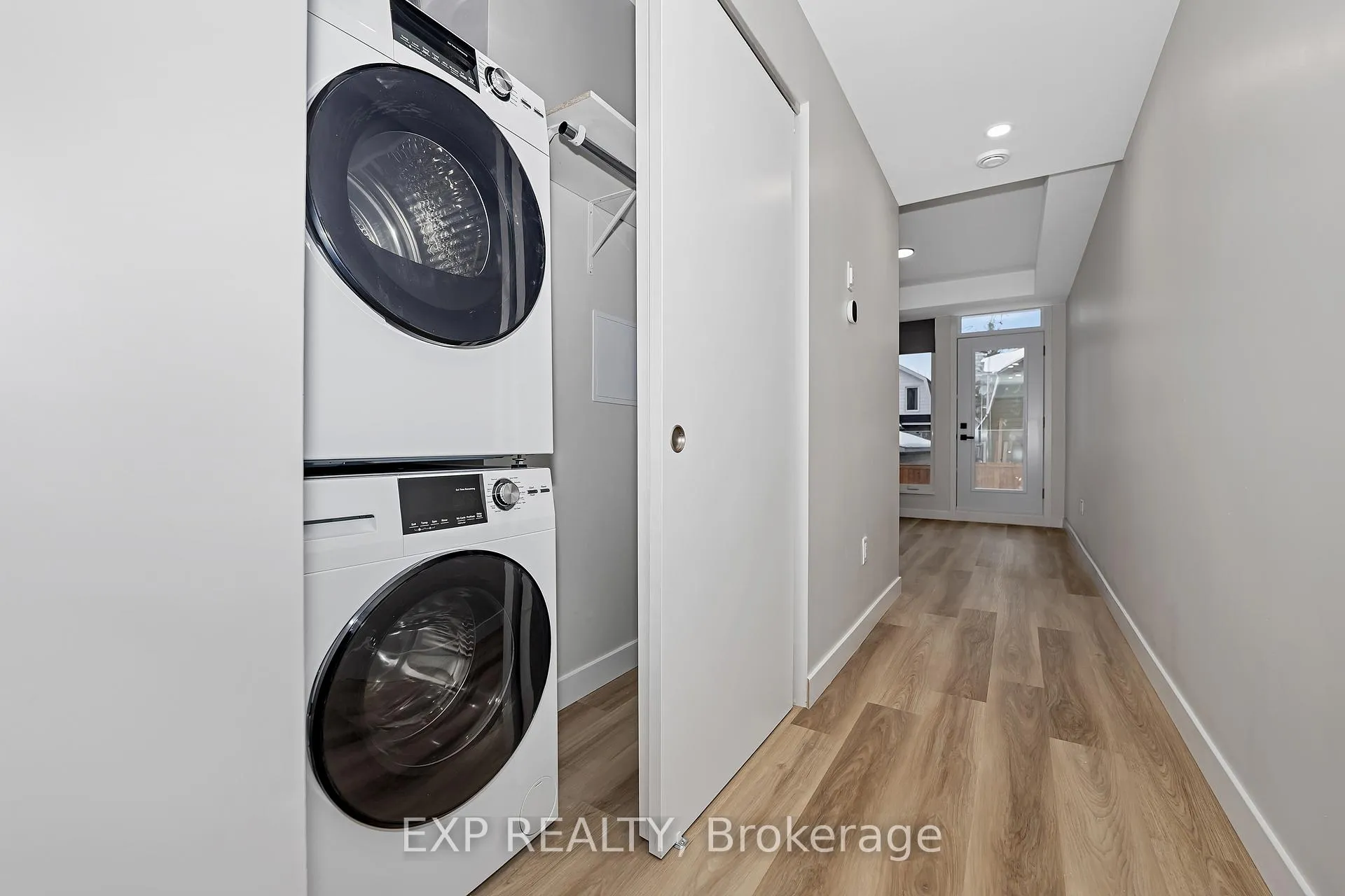 Photo 14 of Unit 303, 211 Armstrong Street, Ottawa, Hintonburg — HOMEH