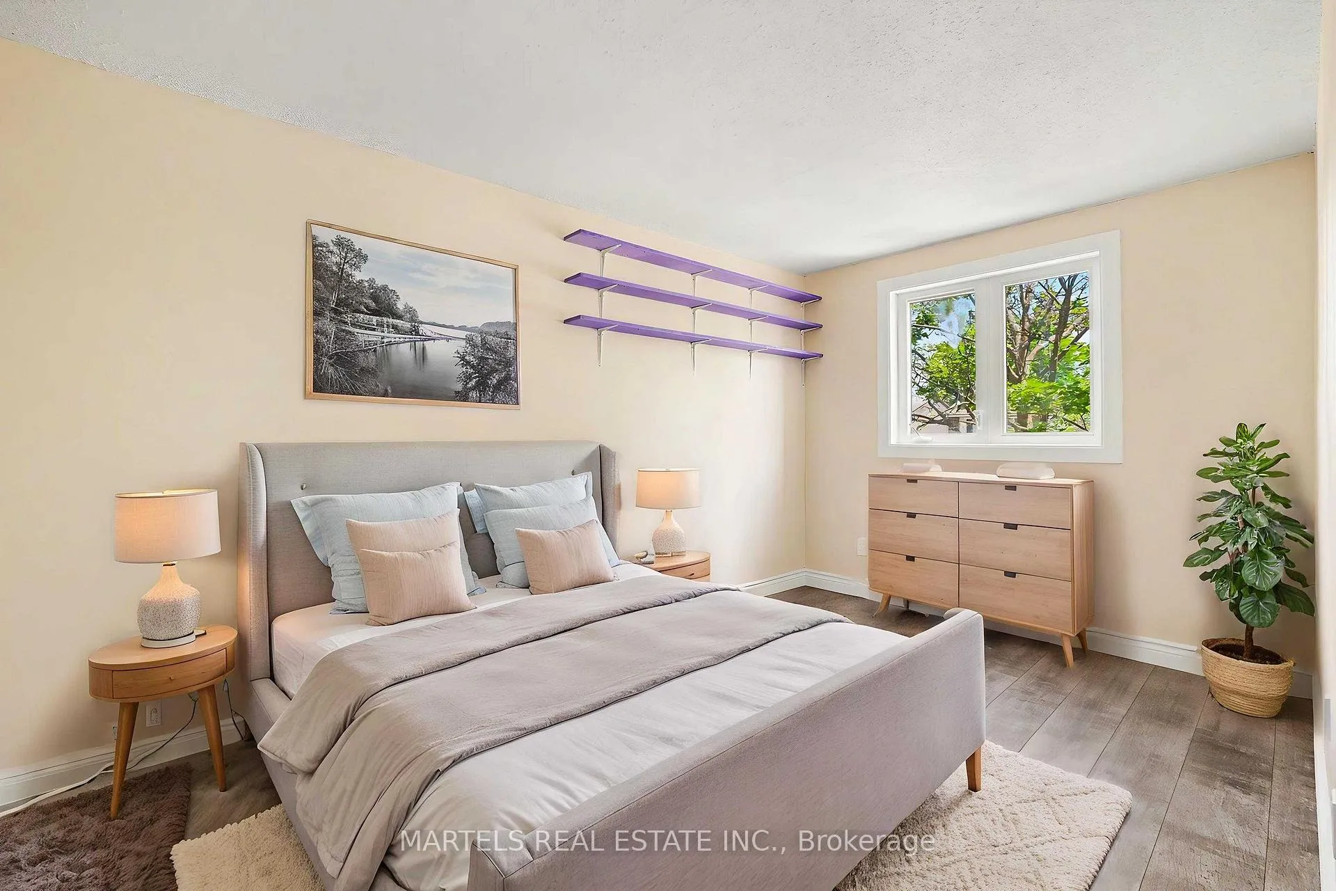Photo 17 of 1374 Cedarcroft Crescent, Ottawa, Pineview — HOMEH