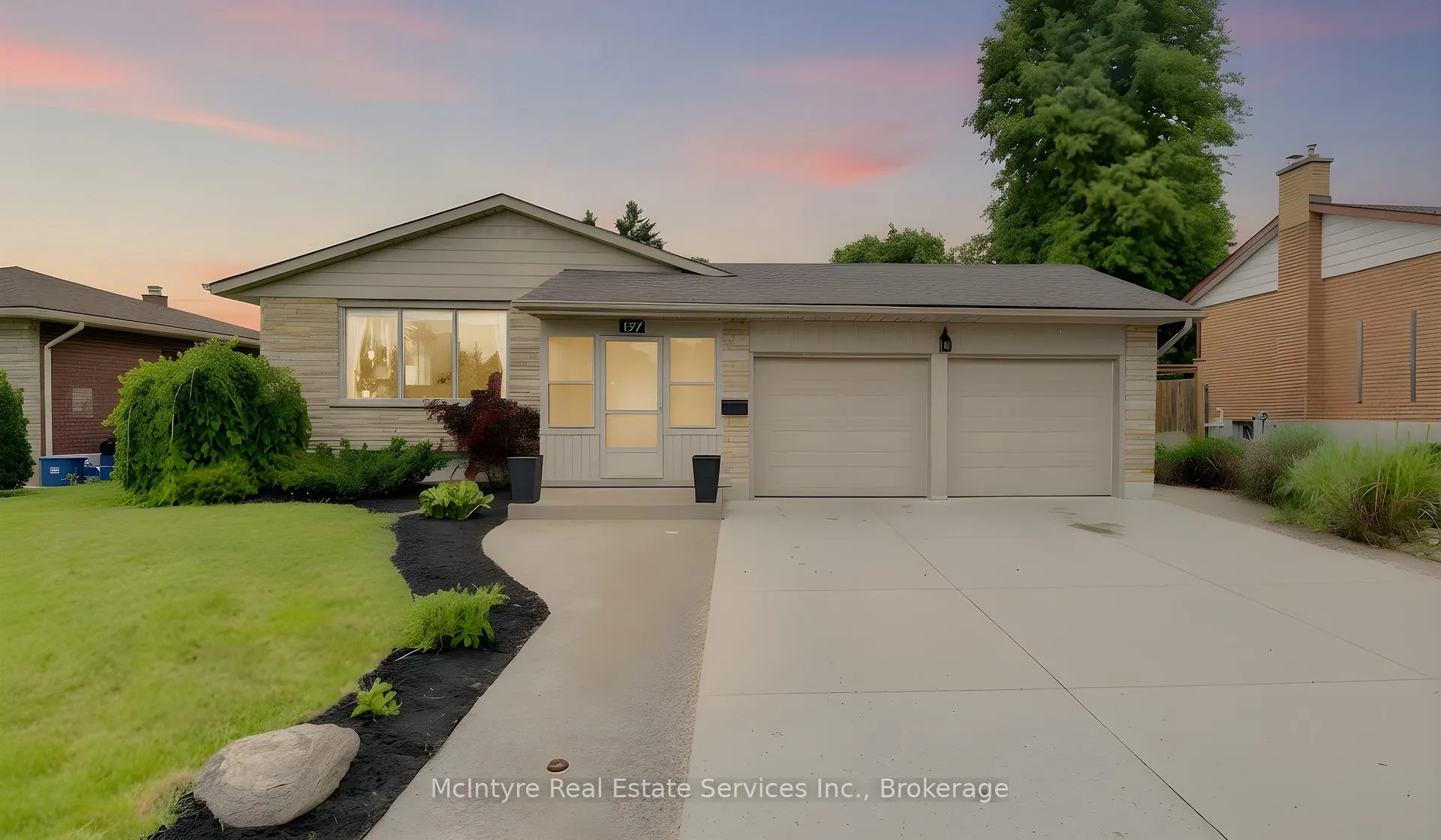 Photo 1 of 127 Strathcona Crescent, Kitchener, Heritage Park - Kitchener — HOMEH