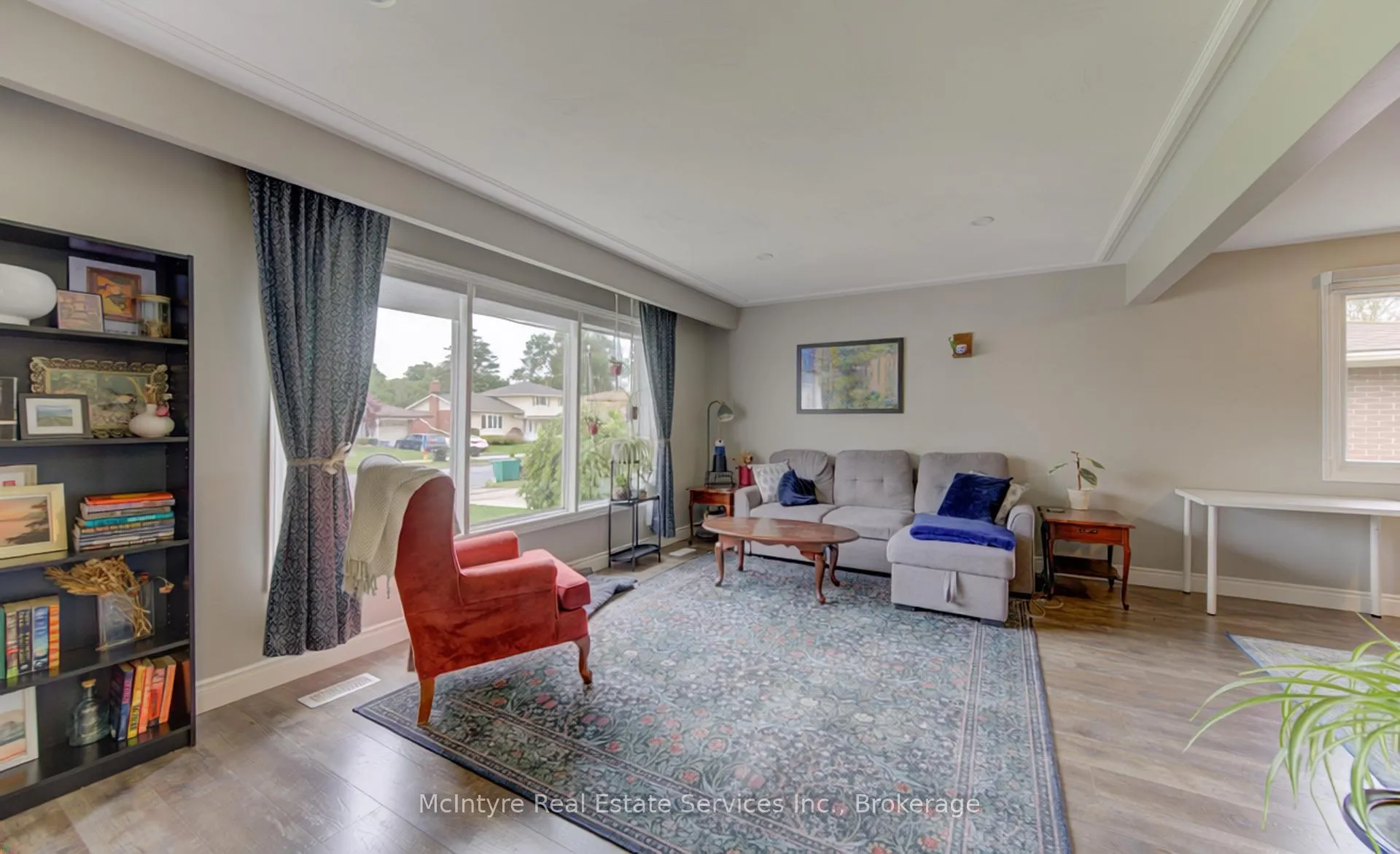 Photo 7 of 127 Strathcona Crescent, Kitchener, Heritage Park - Kitchener — HOMEH