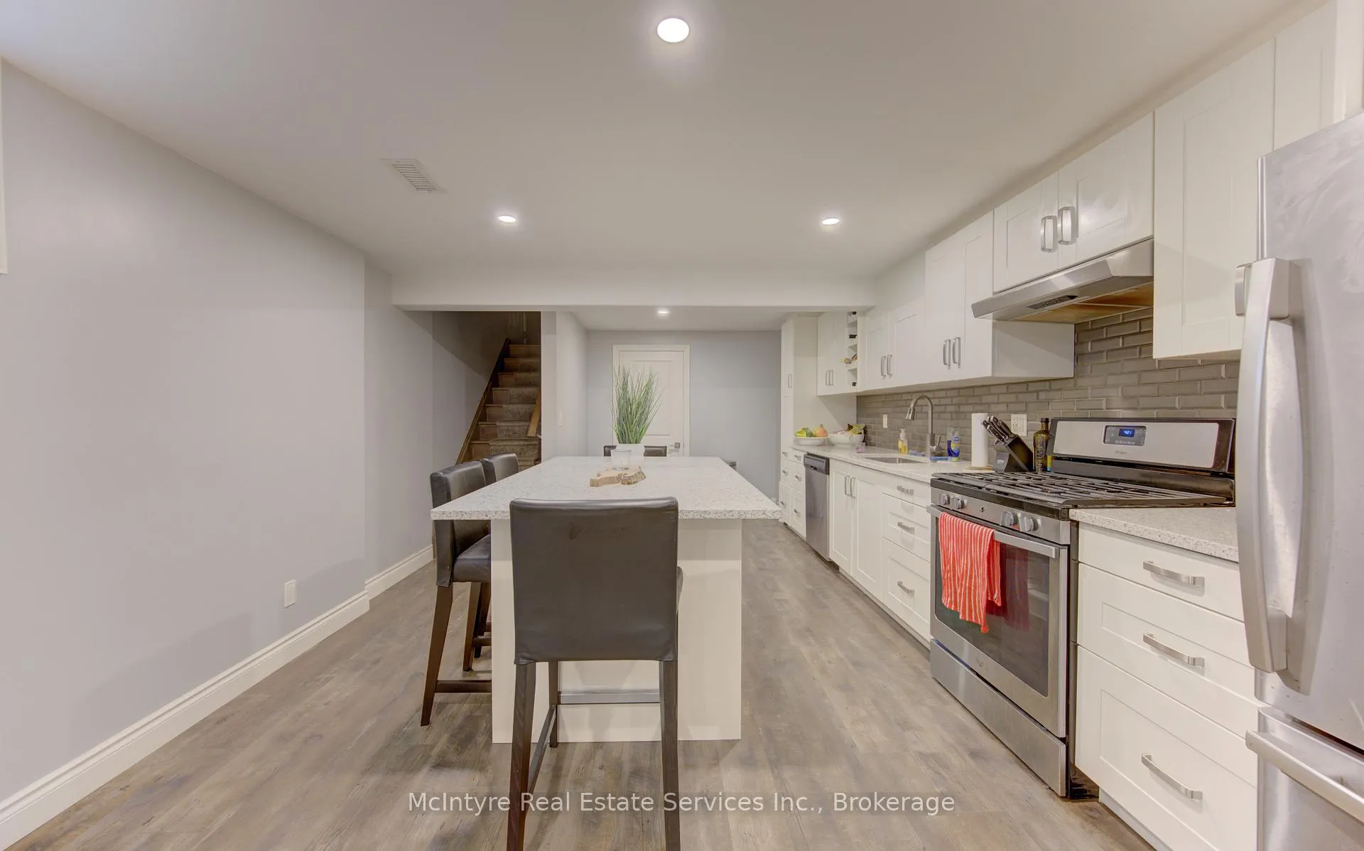 Photo 27 of 127 Strathcona Crescent, Kitchener, Heritage Park - Kitchener — HOMEH
