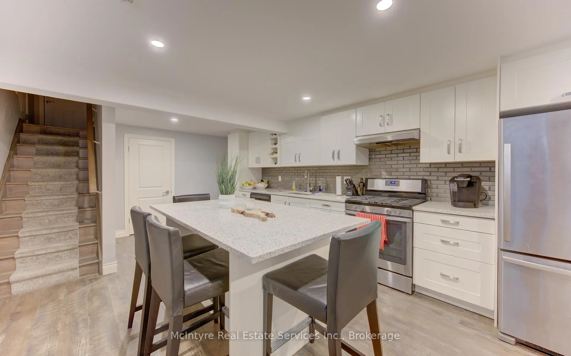 Photo 28 of 127 Strathcona Crescent, Kitchener, Heritage Park - Kitchener — HOMEH
