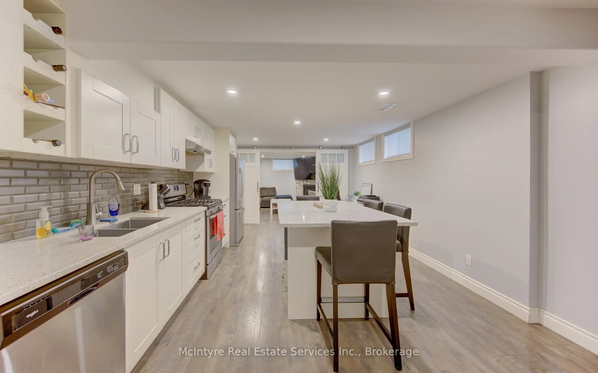 Photo 30 of 127 Strathcona Crescent, Kitchener, Heritage Park - Kitchener — HOMEH