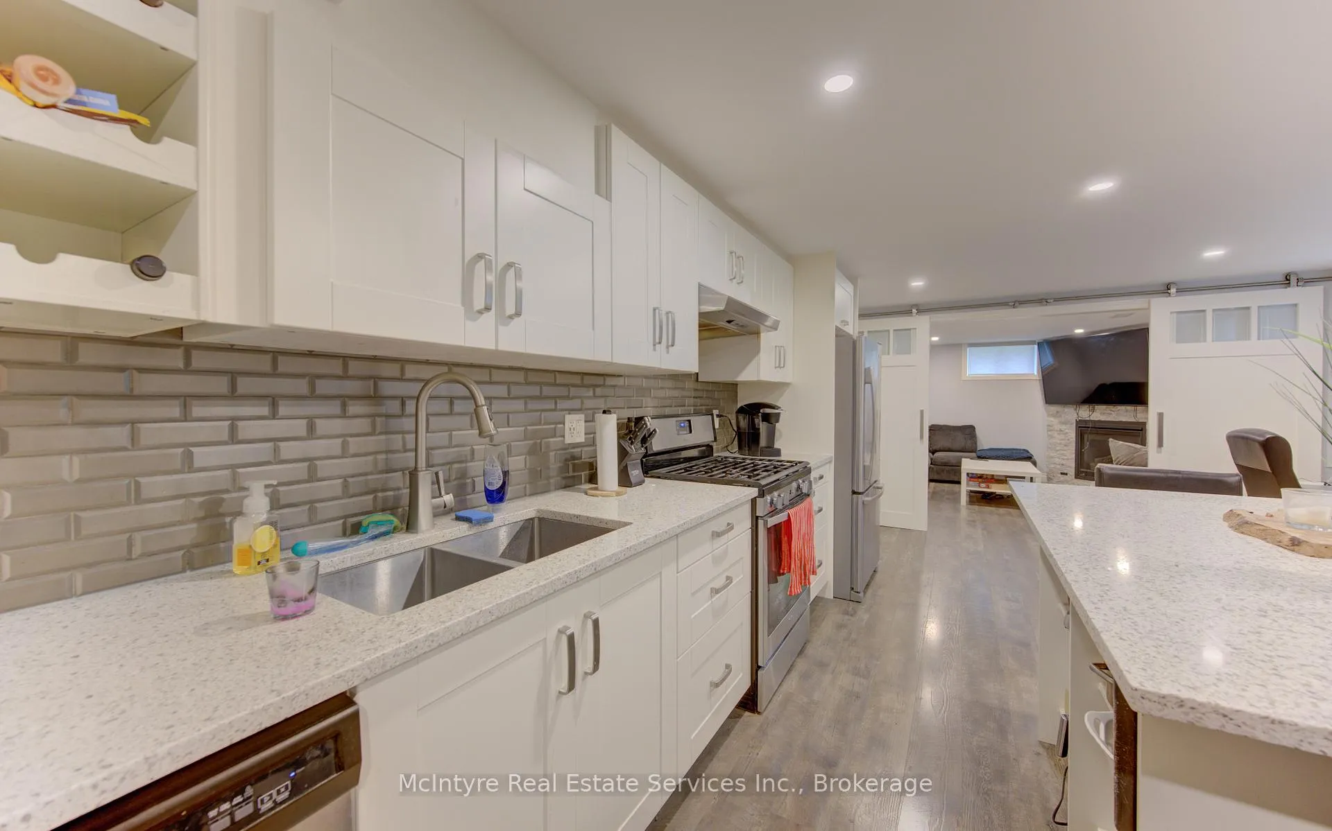 Photo 31 of 127 Strathcona Crescent, Kitchener, Heritage Park - Kitchener — HOMEH