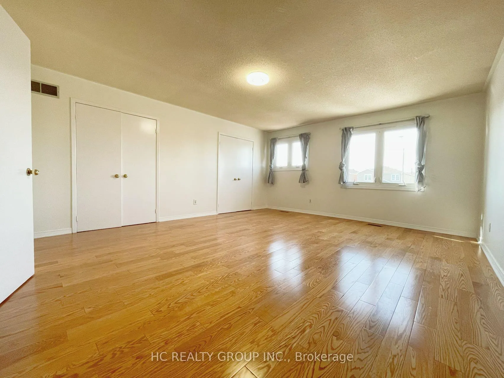 Photo 19 of 37 Page Crescent, Markham, Milliken Mills East — HOMEH