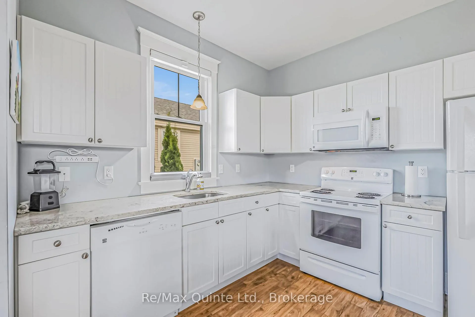 Photo 6 of 16 Butternut Lane, Prince Edward County, Athol Ward — HOMEH