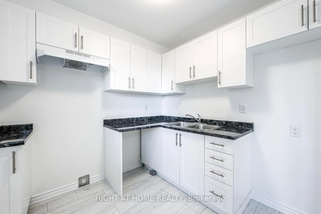 Photo 16 of Unit 3, 23 Meadow Lane, Barrie, Ardagh — HOMEH