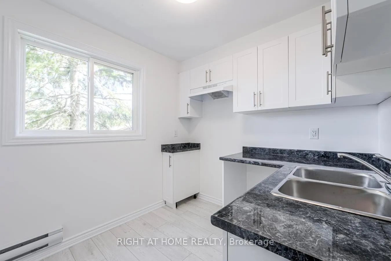 Photo 17 of Unit 3, 23 Meadow Lane, Barrie, Ardagh — HOMEH