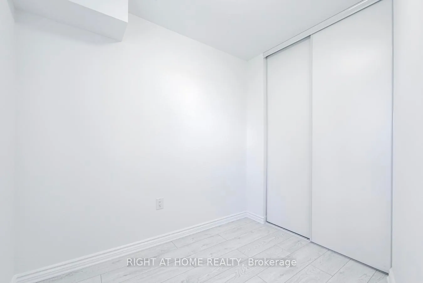 Photo 32 of Unit 3, 23 Meadow Lane, Barrie, Ardagh — HOMEH