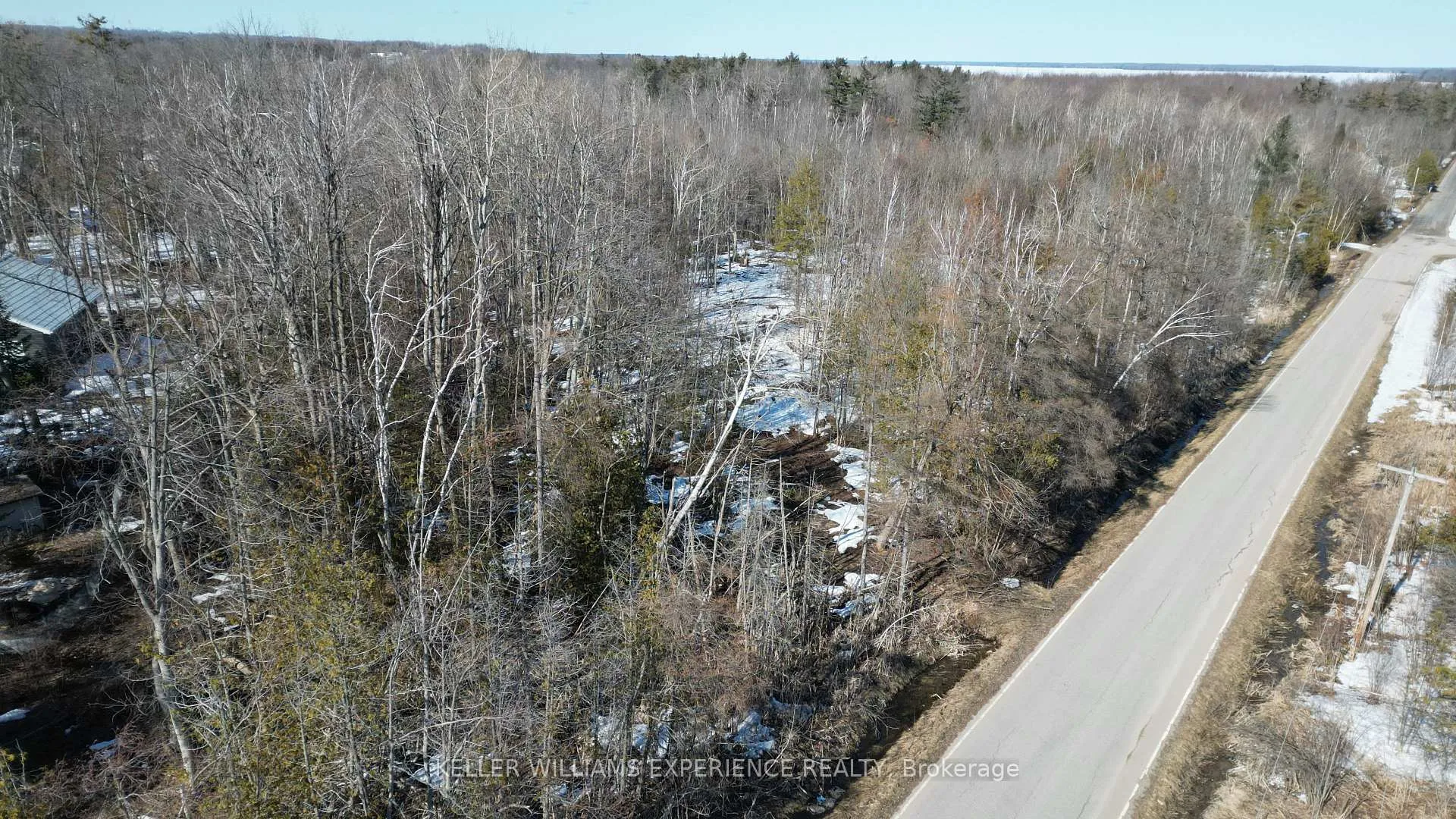 Photo 6 of 1382 Wilson Point Road, Orillia — HOMEH