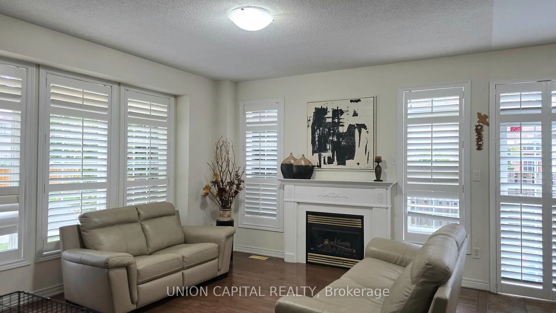 Photo 6 of 2 Solace Road, Markham, Greensborough — HOMEH
