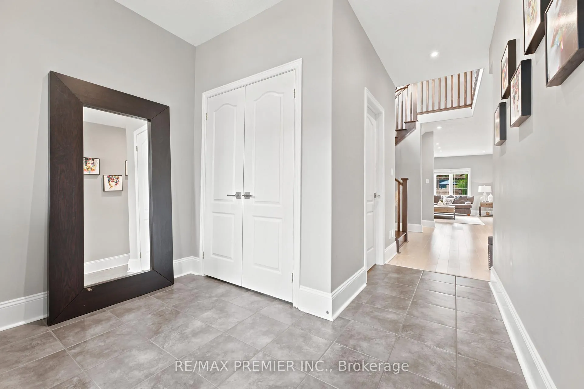 Photo 7 of 19 Burt Avenue, New Tecumseth, Alliston — HOMEH
