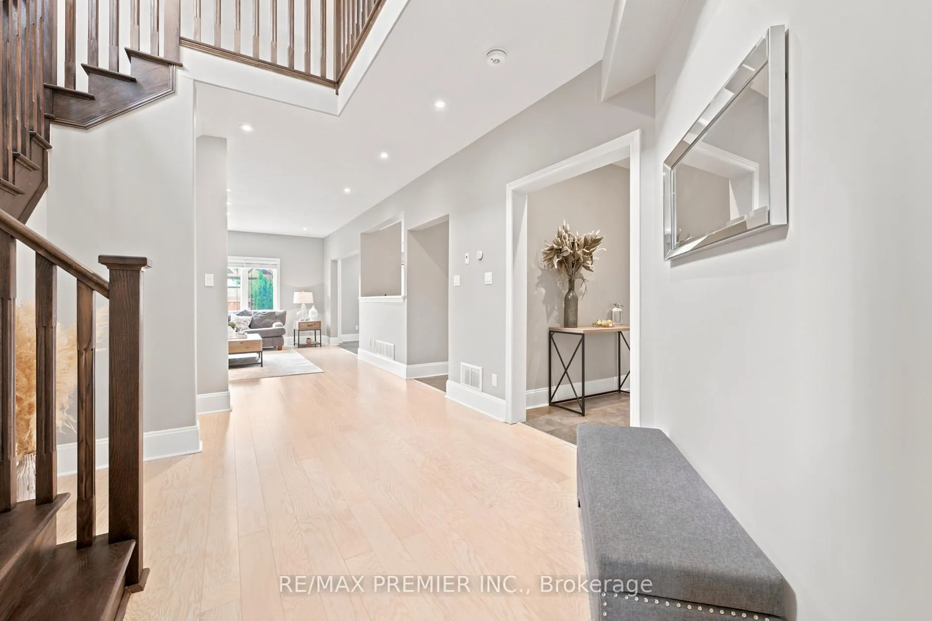 Photo 9 of 19 Burt Avenue, New Tecumseth, Alliston — HOMEH