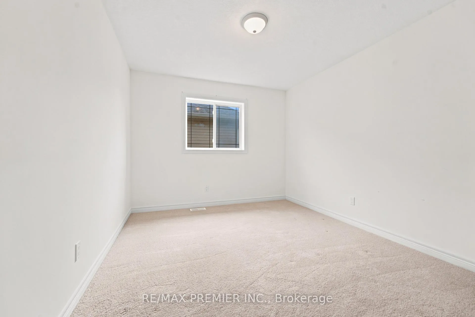 Photo 27 of 19 Burt Avenue, New Tecumseth, Alliston — HOMEH