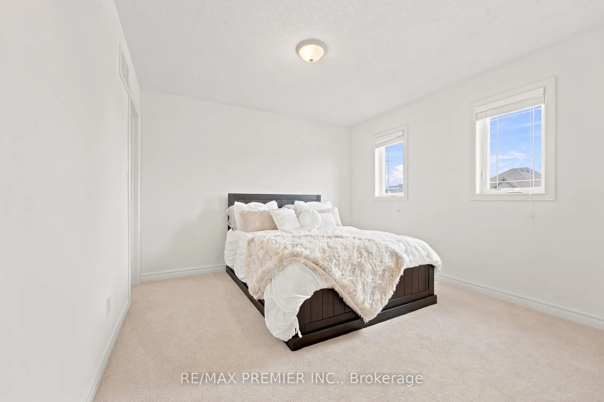 Photo 29 of 19 Burt Avenue, New Tecumseth, Alliston — HOMEH