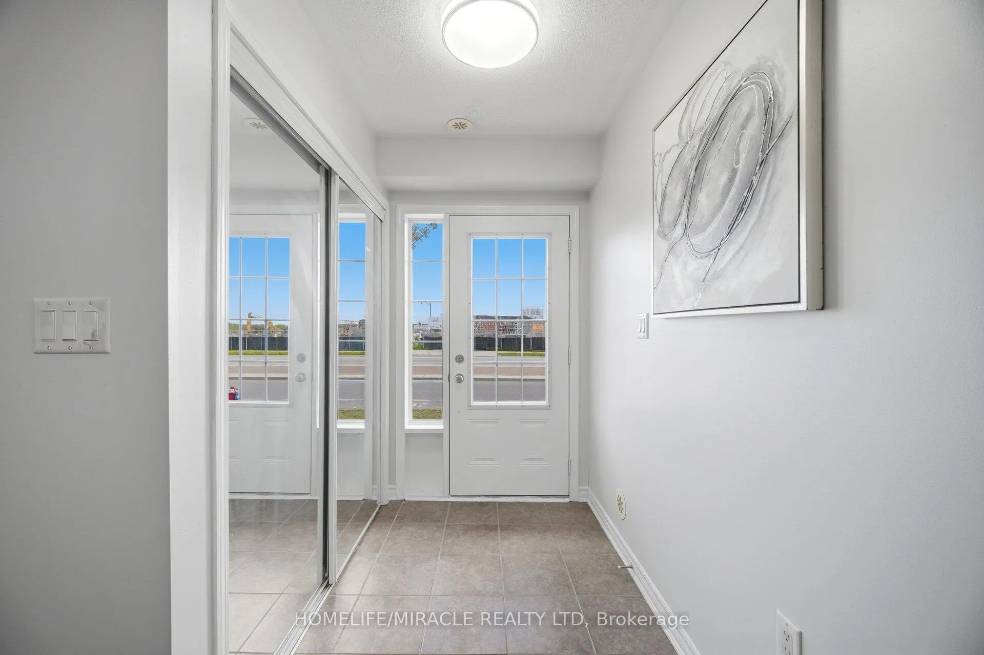 Photo 4 of 5 Veterans Drive, Brampton, Northwest Brampton — HOMEH