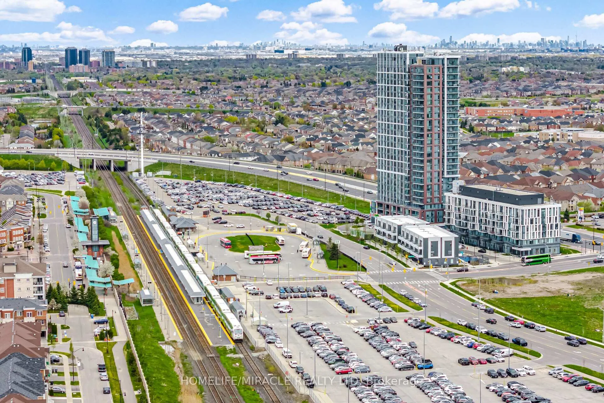 Photo 47 of 5 Veterans Drive, Brampton, Northwest Brampton — HOMEH