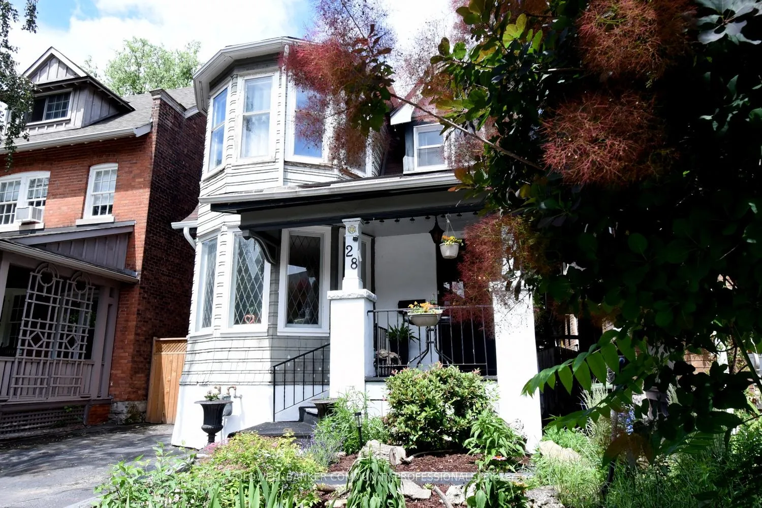 Photo 3 of 28 St Clair Avenue, Hamilton, Gibson — HOMEH