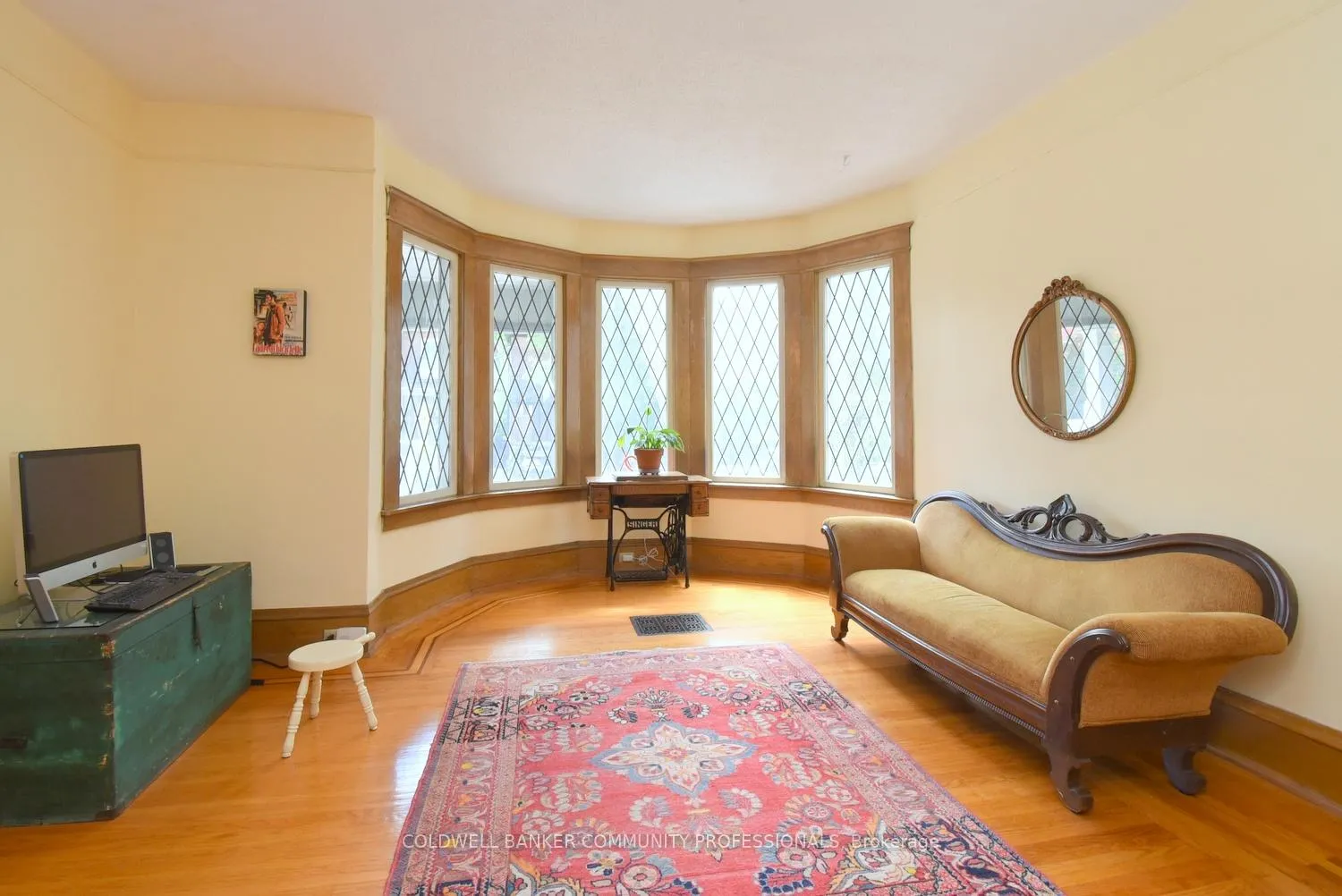 Photo 7 of 28 St Clair Avenue, Hamilton, Gibson — HOMEH