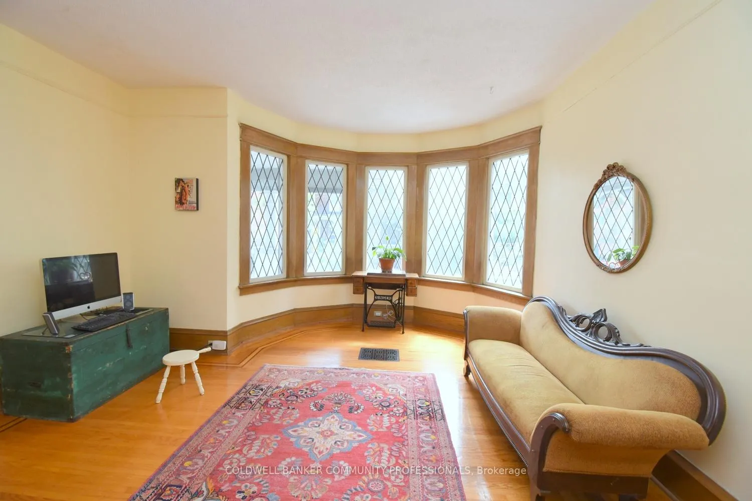 Photo 8 of 28 St Clair Avenue, Hamilton, Gibson — HOMEH