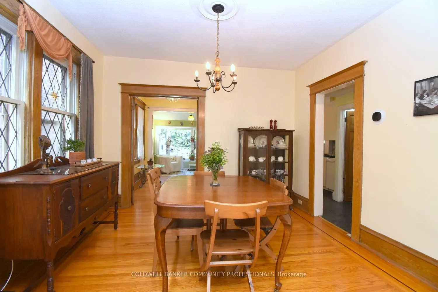 Photo 12 of 28 St Clair Avenue, Hamilton, Gibson — HOMEH
