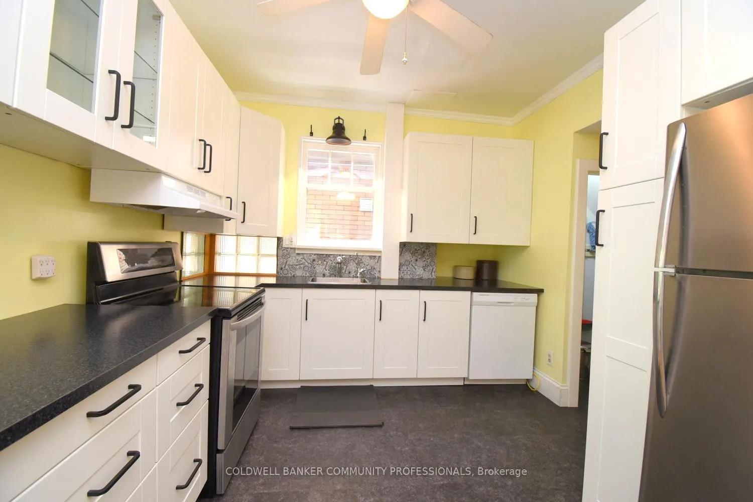 Photo 18 of 28 St Clair Avenue, Hamilton, Gibson — HOMEH