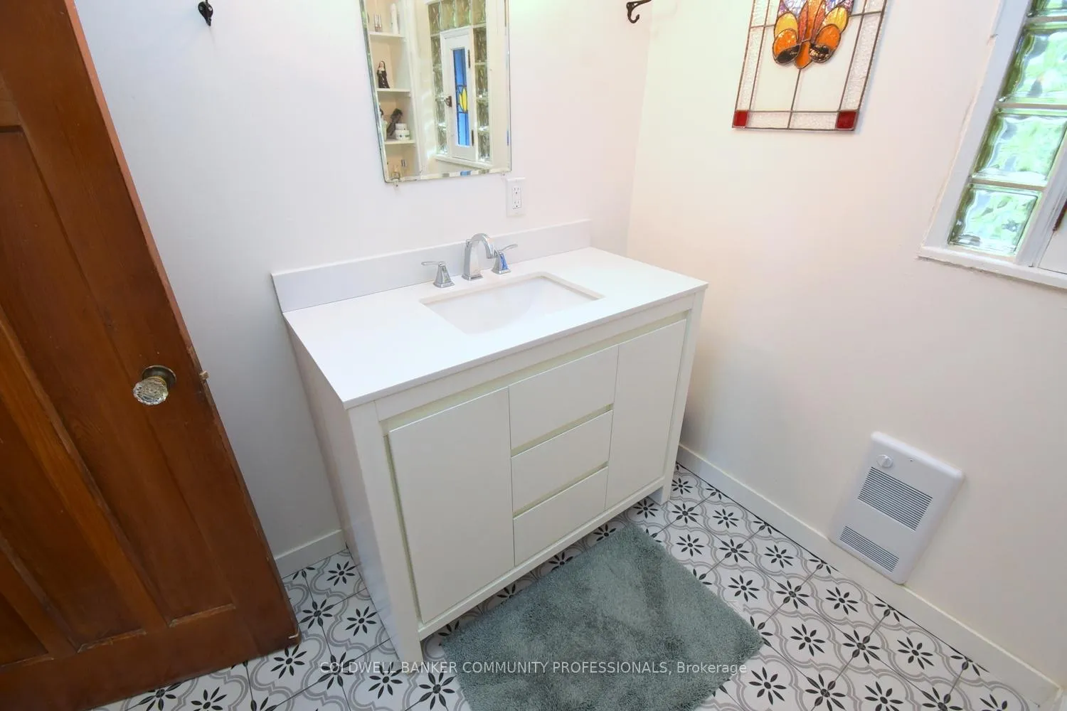 Photo 32 of 28 St Clair Avenue, Hamilton, Gibson — HOMEH