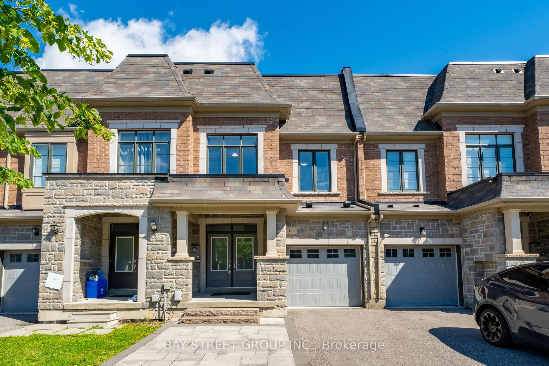 Photo 1 of 122 Lichfield Road, Markham, Unionville — HOMEH