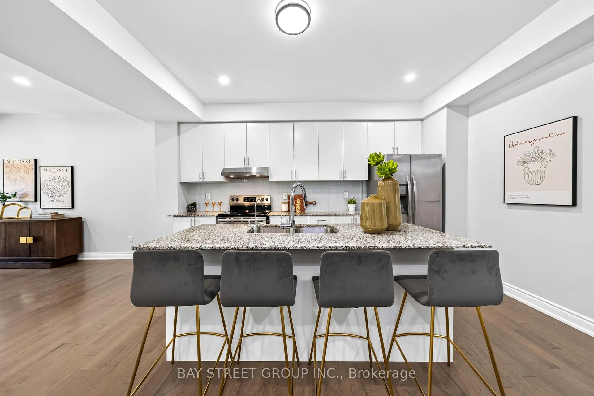 Photo 9 of 122 Lichfield Road, Markham, Unionville — HOMEH