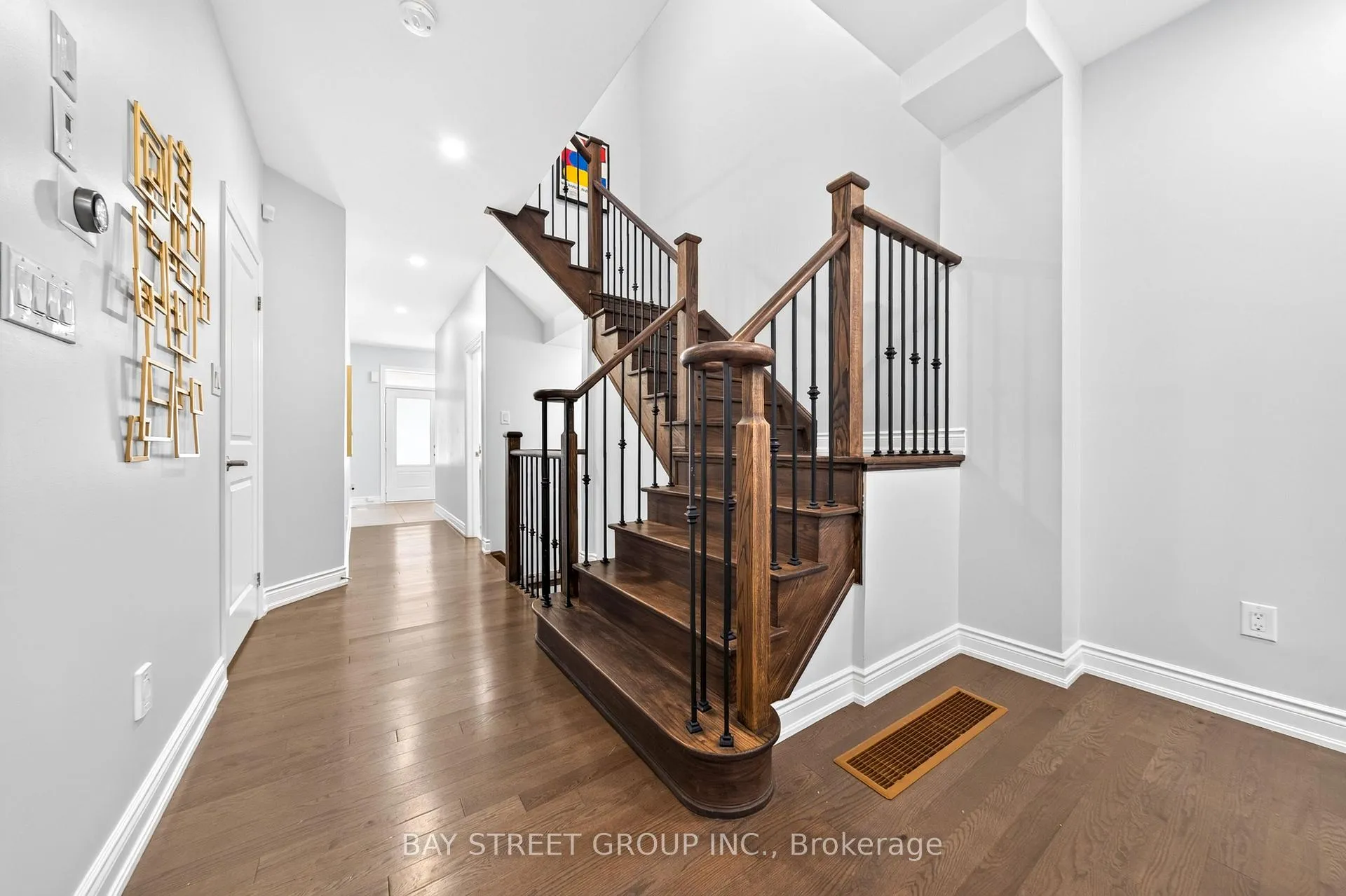 Photo 19 of 122 Lichfield Road, Markham, Unionville — HOMEH