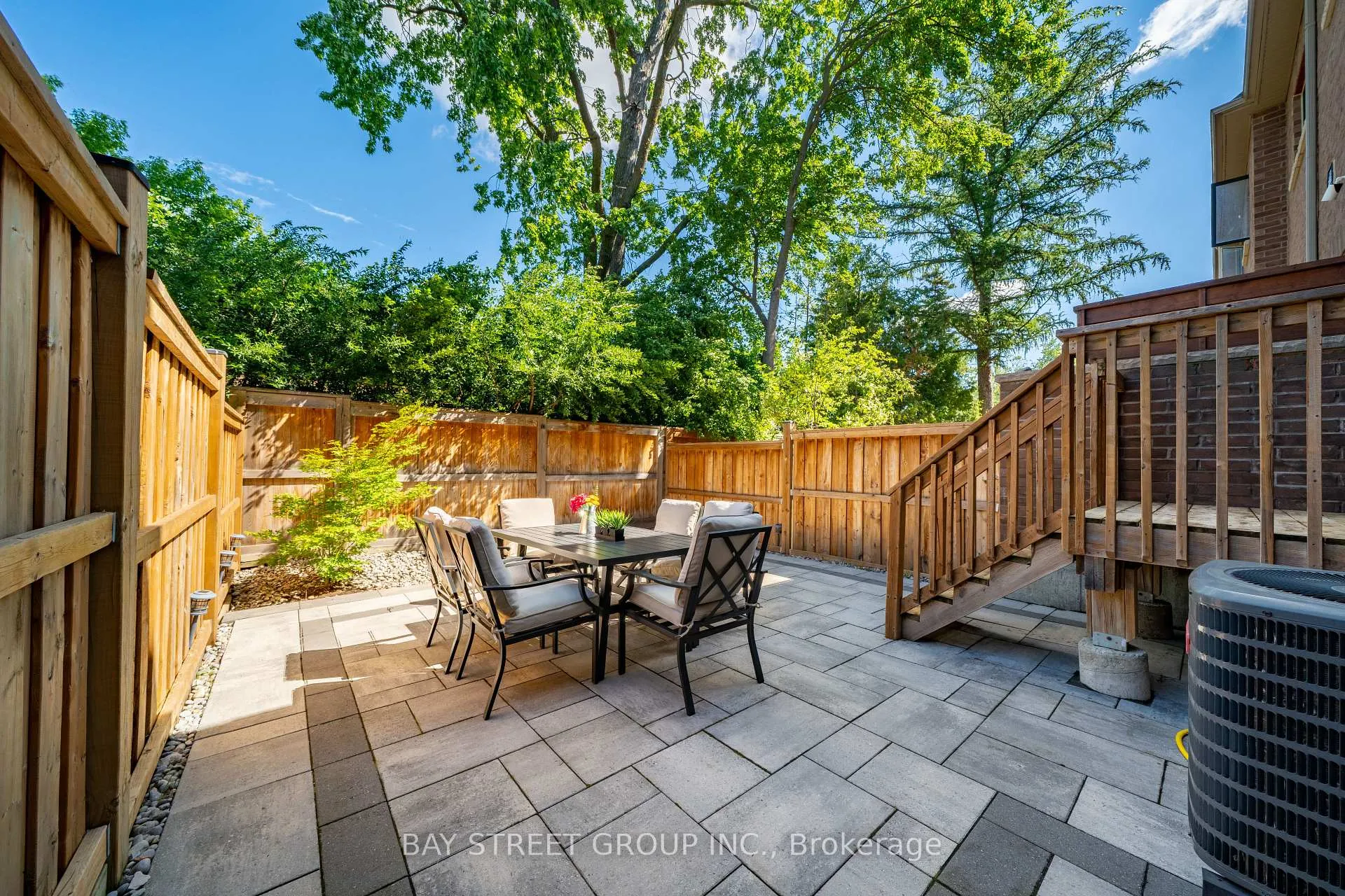 Photo 43 of 122 Lichfield Road, Markham, Unionville — HOMEH