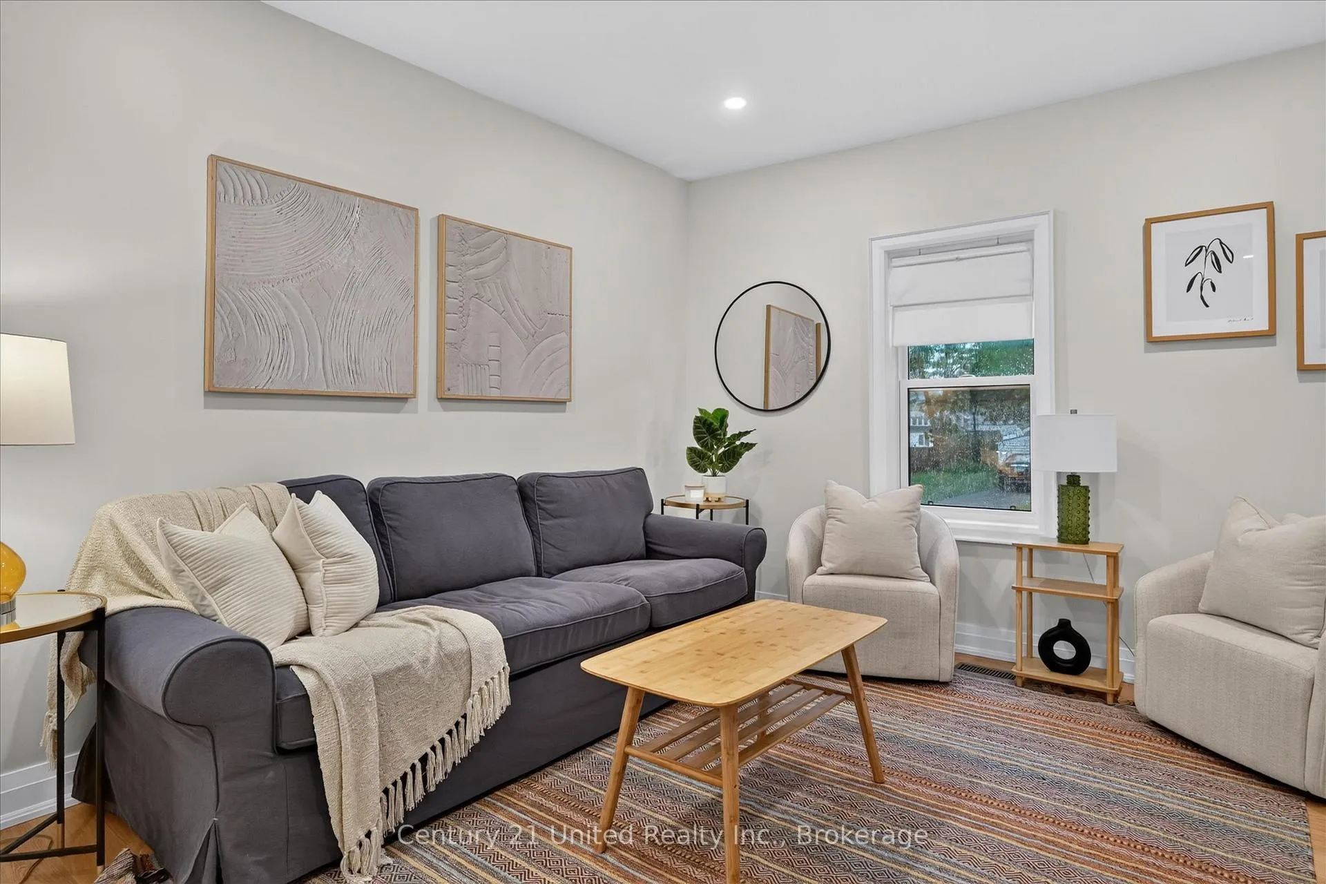 Photo 4 of 217 Euclid Avenue, Peterborough, Ashburnham Ward 4 — HOMEH
