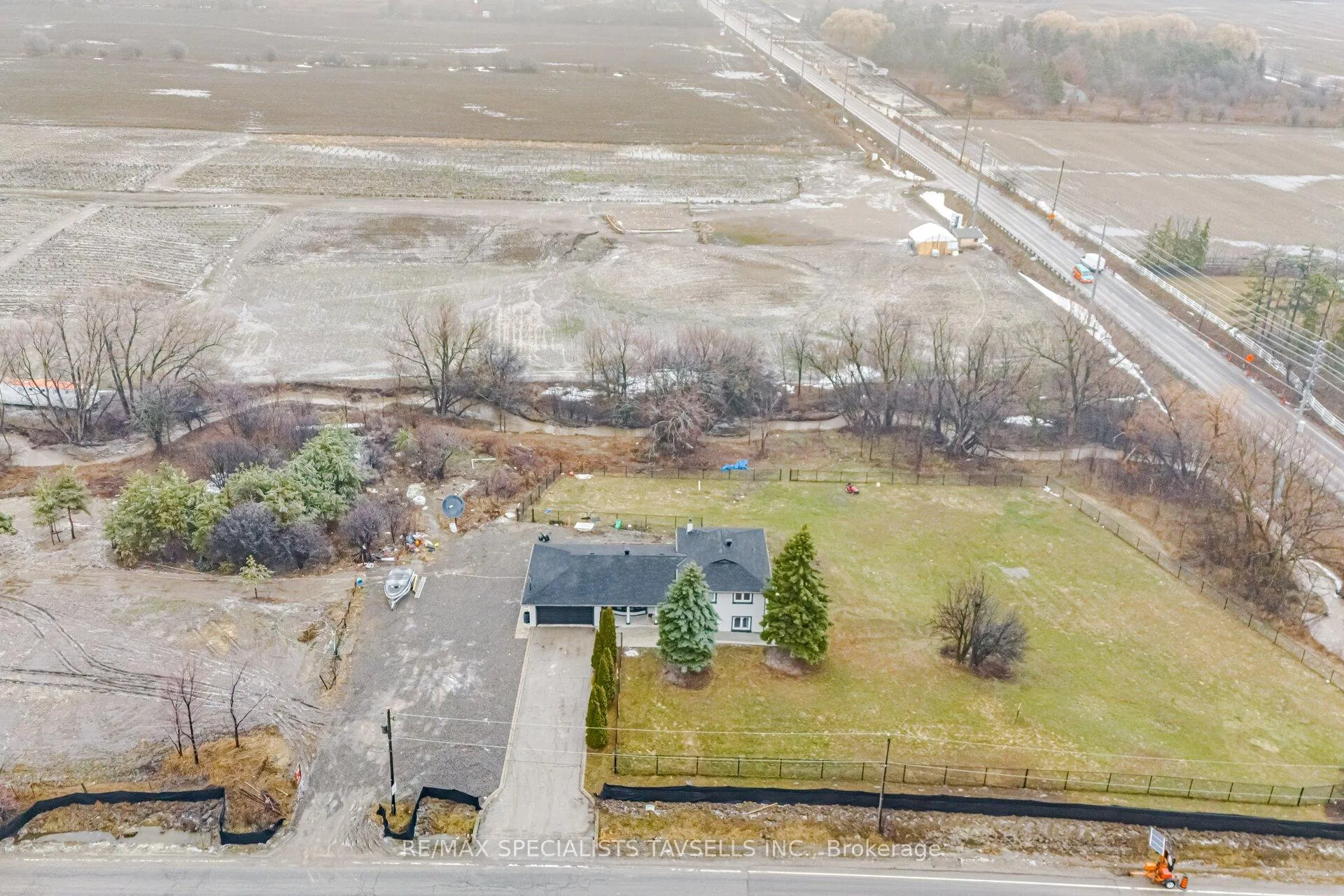 Photo 4 of 11075 Clarkway Drive, Brampton, Highway 427 — HOMEH