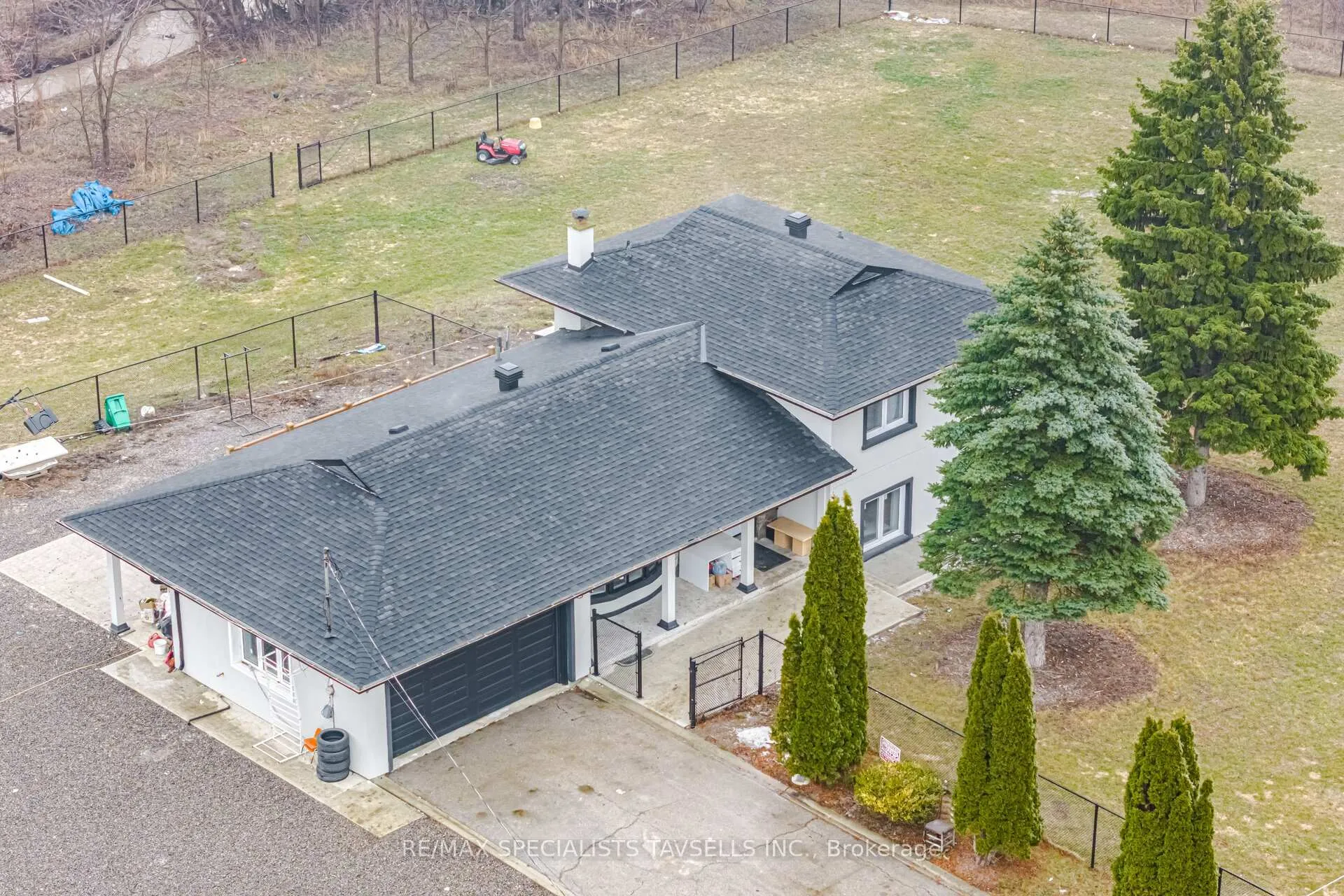 Photo 6 of 11075 Clarkway Drive, Brampton, Highway 427 — HOMEH