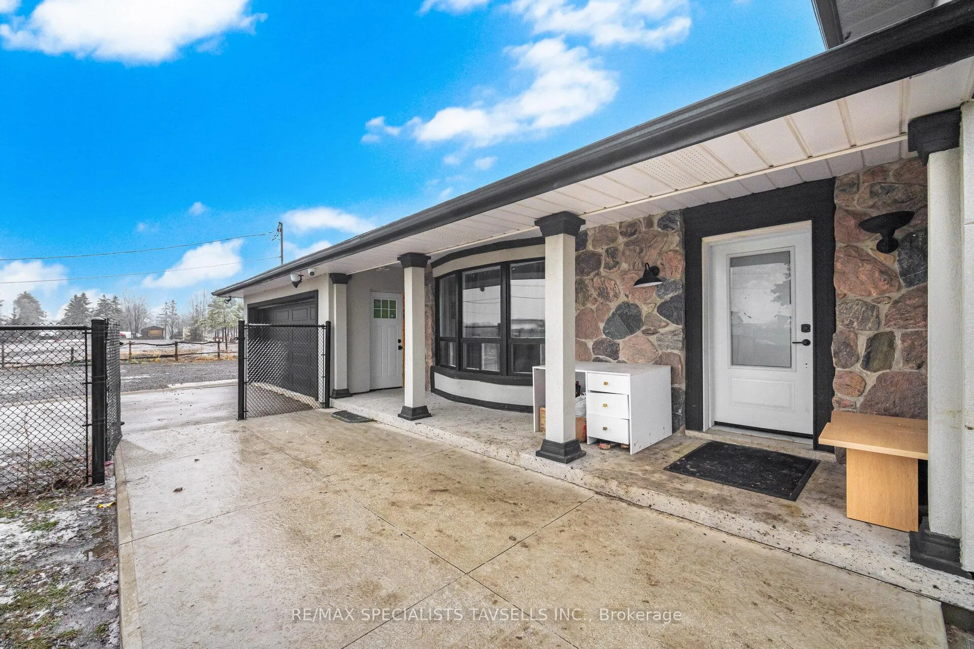 Photo 11 of 11075 Clarkway Drive, Brampton, Highway 427 — HOMEH
