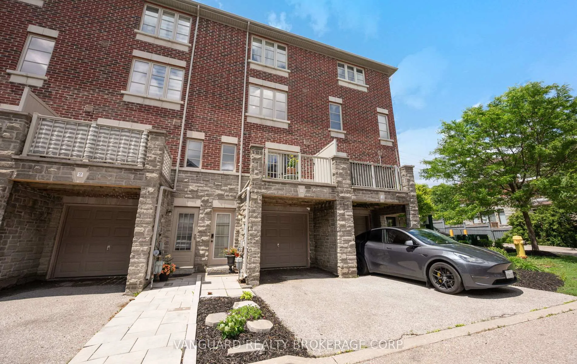 Photo 3 of Unit 3, 8441 Islington Avenue, Vaughan, Islington Woods — HOMEH