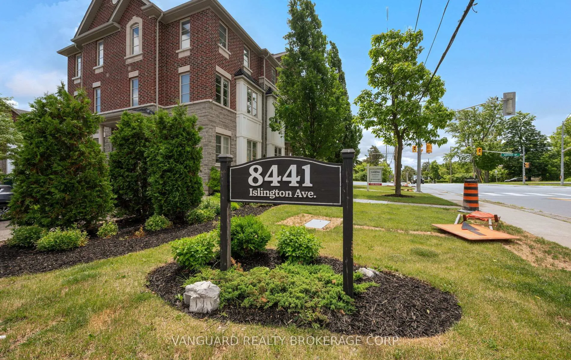 Photo 4 of Unit 3, 8441 Islington Avenue, Vaughan, Islington Woods — HOMEH