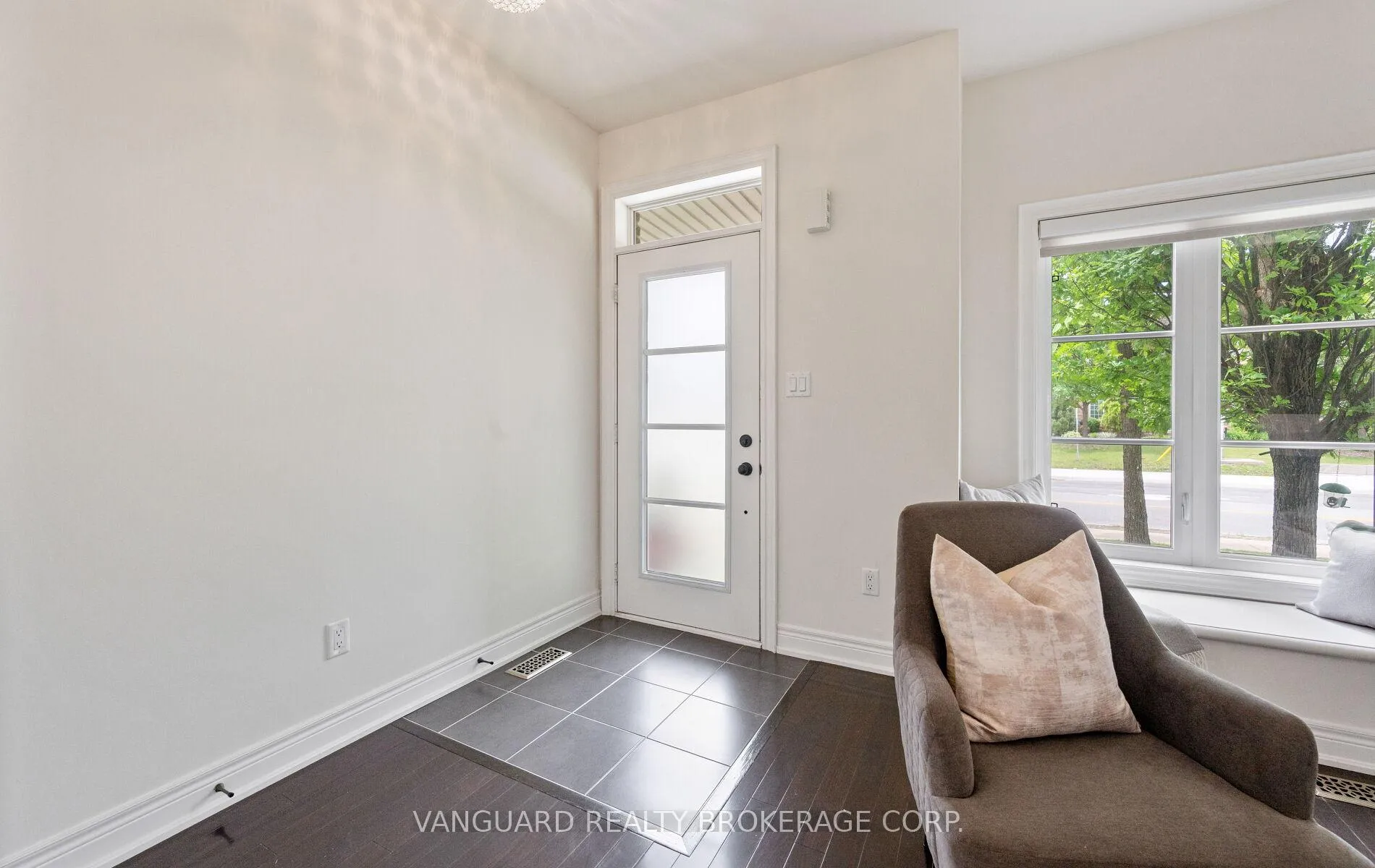 Photo 7 of Unit 3, 8441 Islington Avenue, Vaughan, Islington Woods — HOMEH