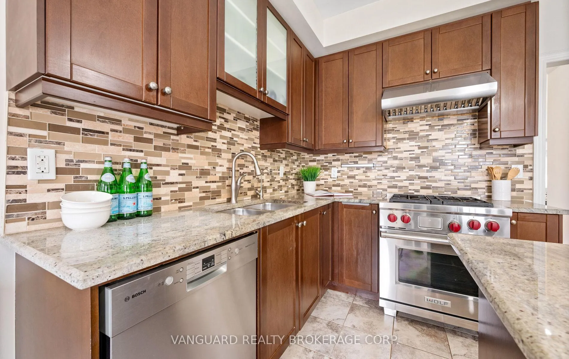 Photo 20 of Unit 3, 8441 Islington Avenue, Vaughan, Islington Woods — HOMEH