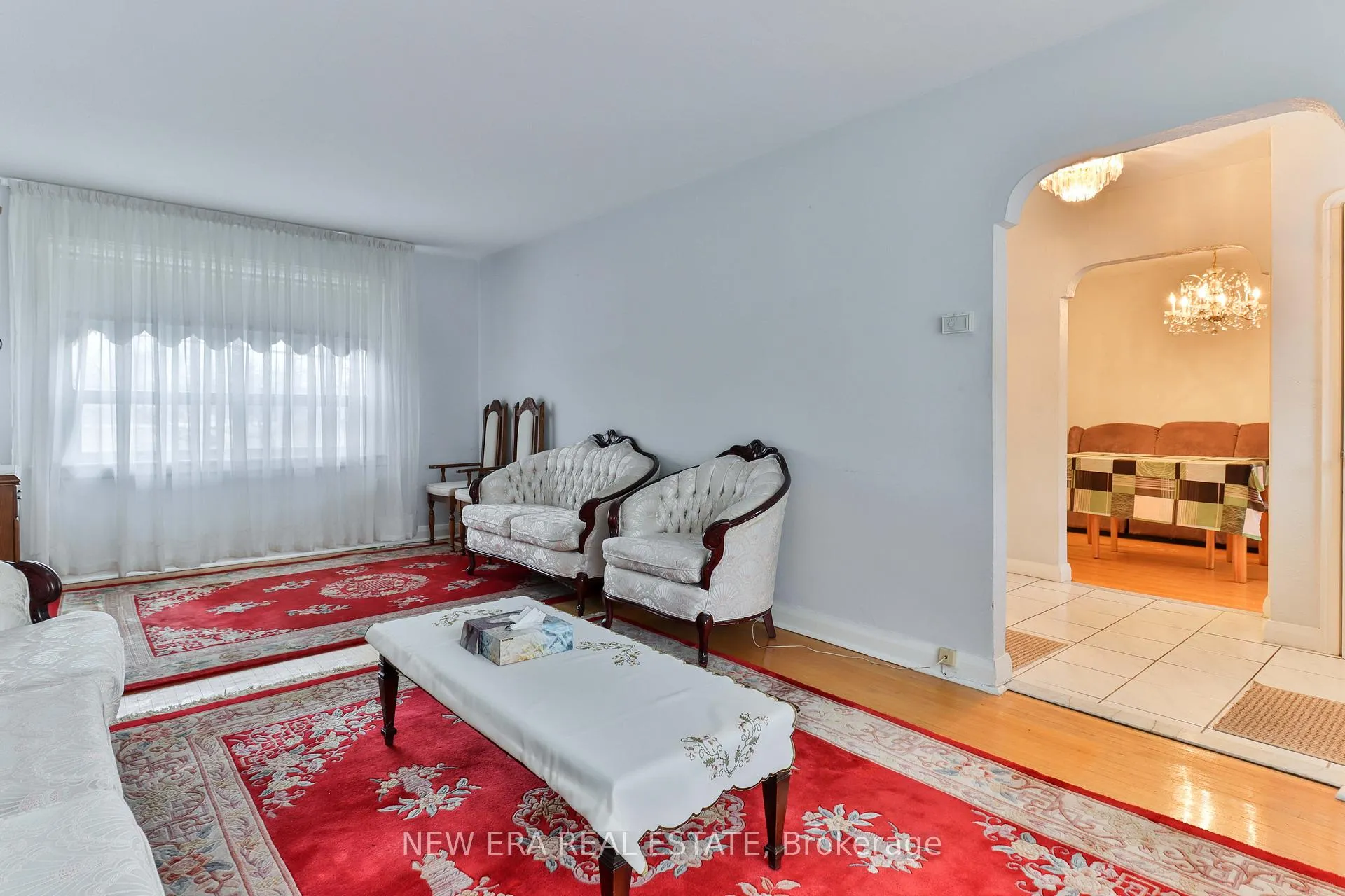 Photo 7 of 27 Dell Park Avenue, Toronto, Englemount-Lawrence — HOMEH