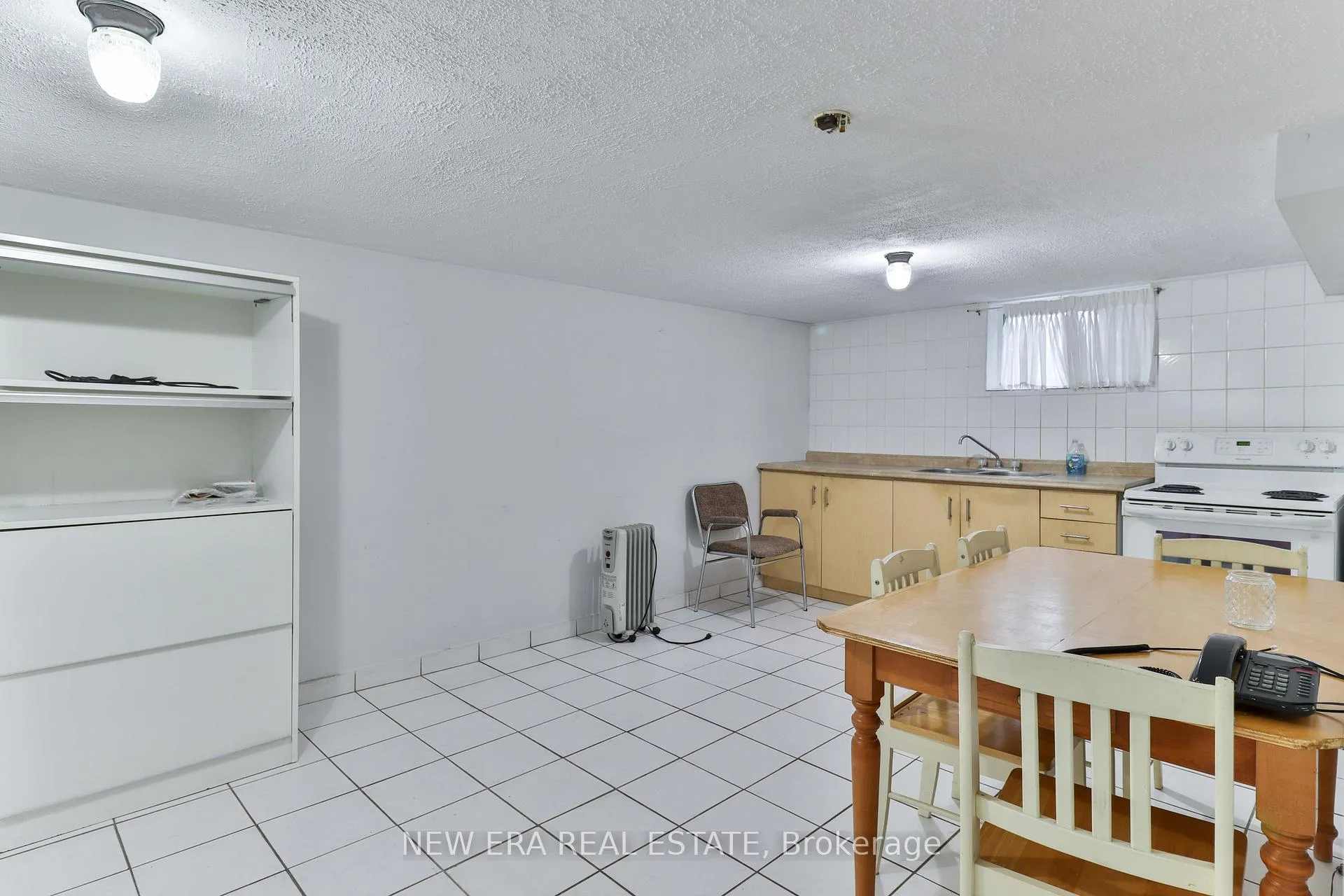 Photo 28 of 27 Dell Park Avenue, Toronto, Englemount-Lawrence — HOMEH