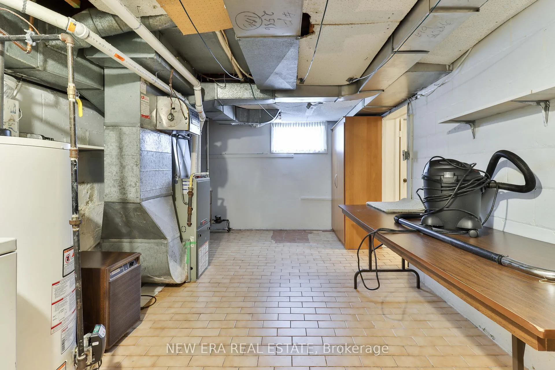 Photo 32 of 27 Dell Park Avenue, Toronto, Englemount-Lawrence — HOMEH