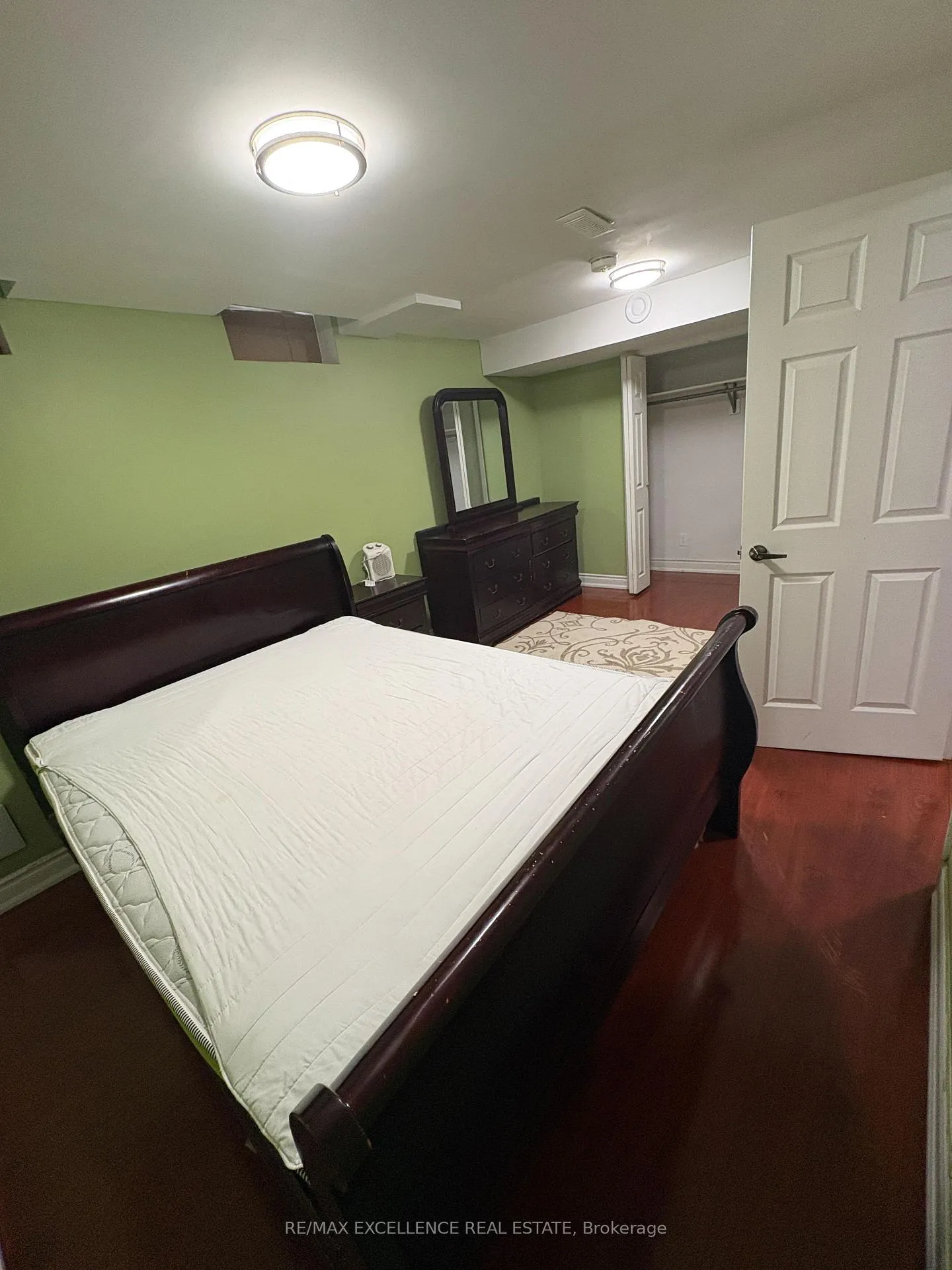 Photo 2 of 11 Naperton Drive, Brampton, Sandringham-Wellington — HOMEH