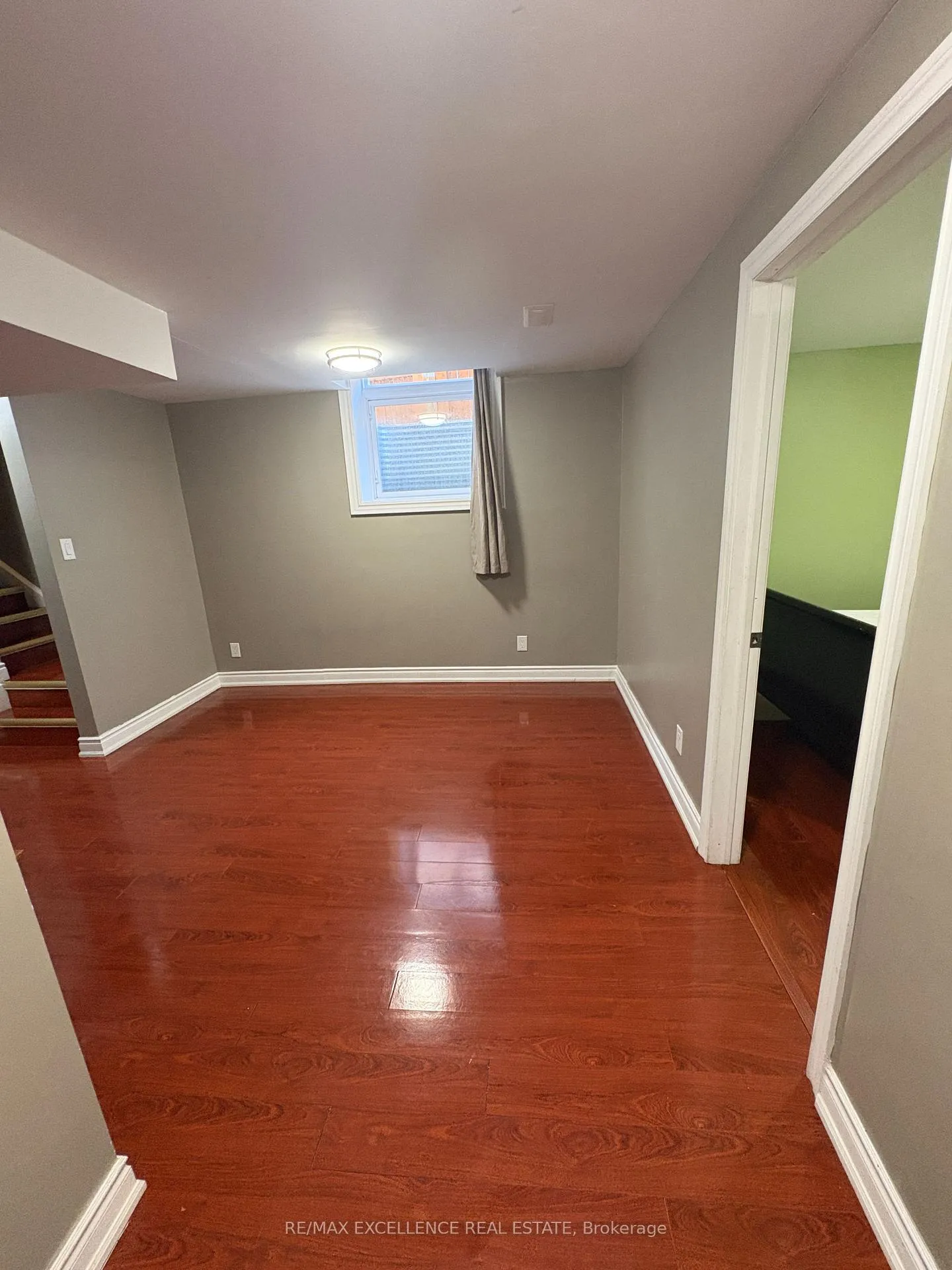 Photo 4 of 11 Naperton Drive, Brampton, Sandringham-Wellington — HOMEH