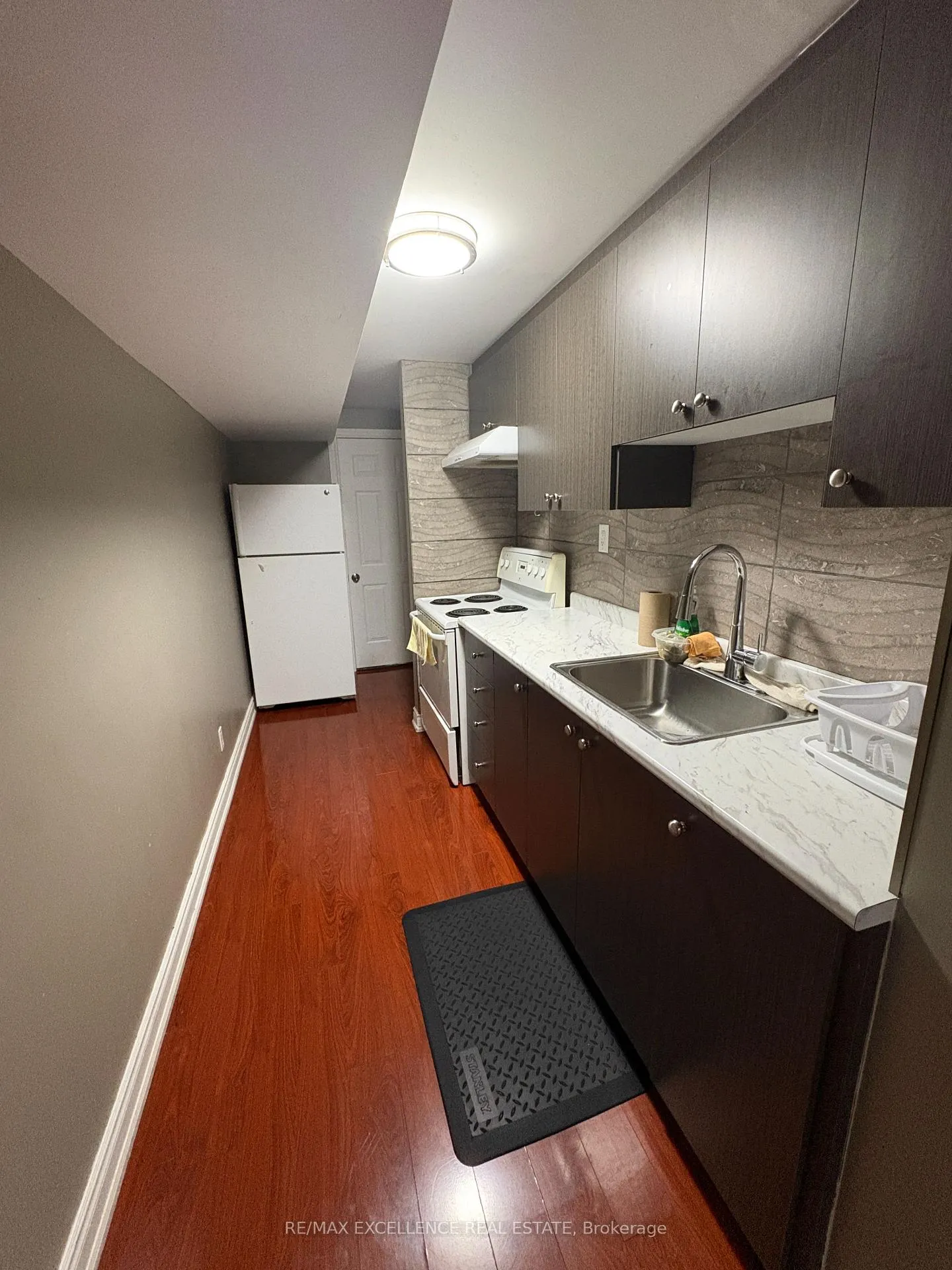 Photo 8 of 11 Naperton Drive, Brampton, Sandringham-Wellington — HOMEH