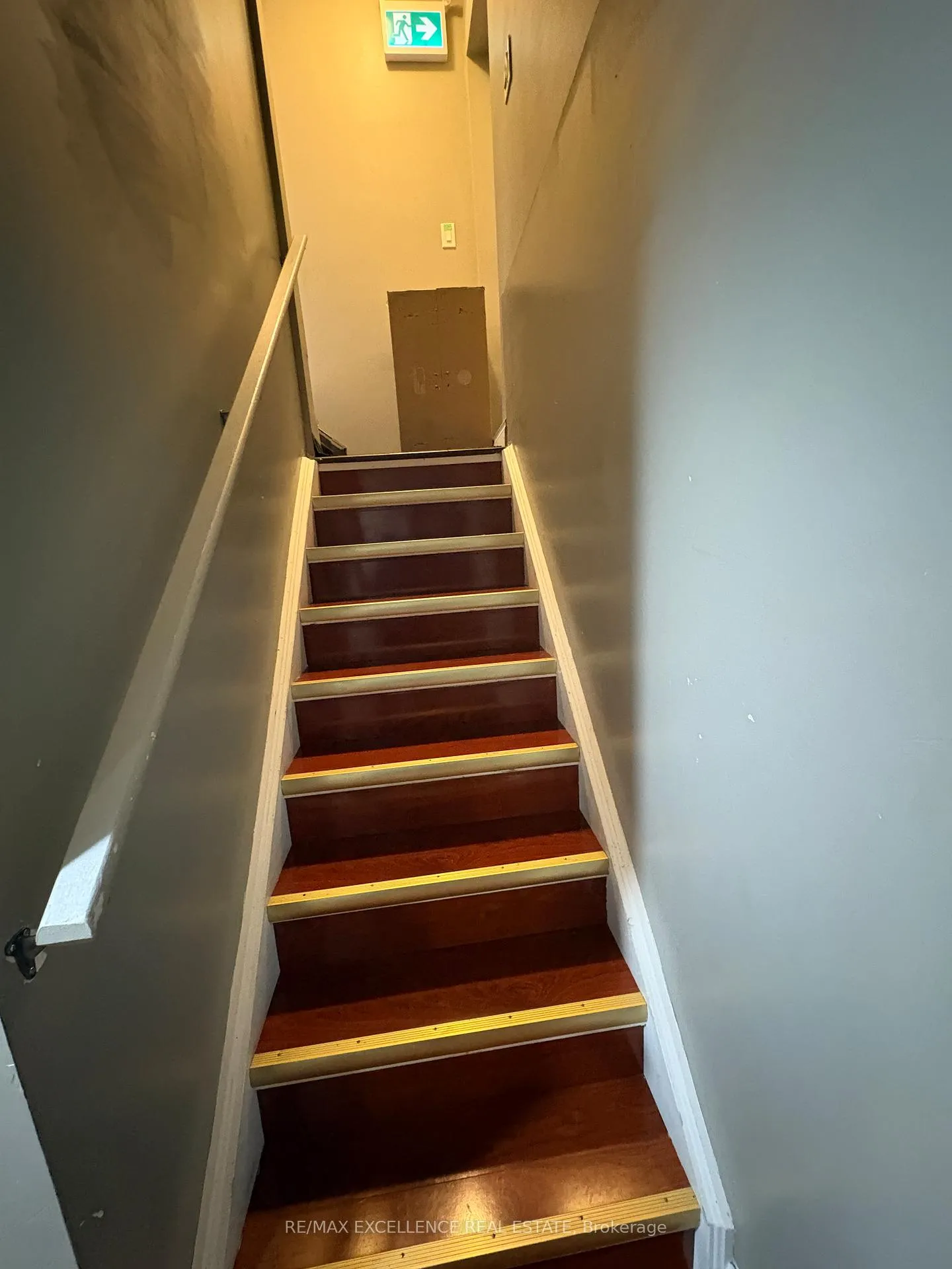 Photo 10 of 11 Naperton Drive, Brampton, Sandringham-Wellington — HOMEH